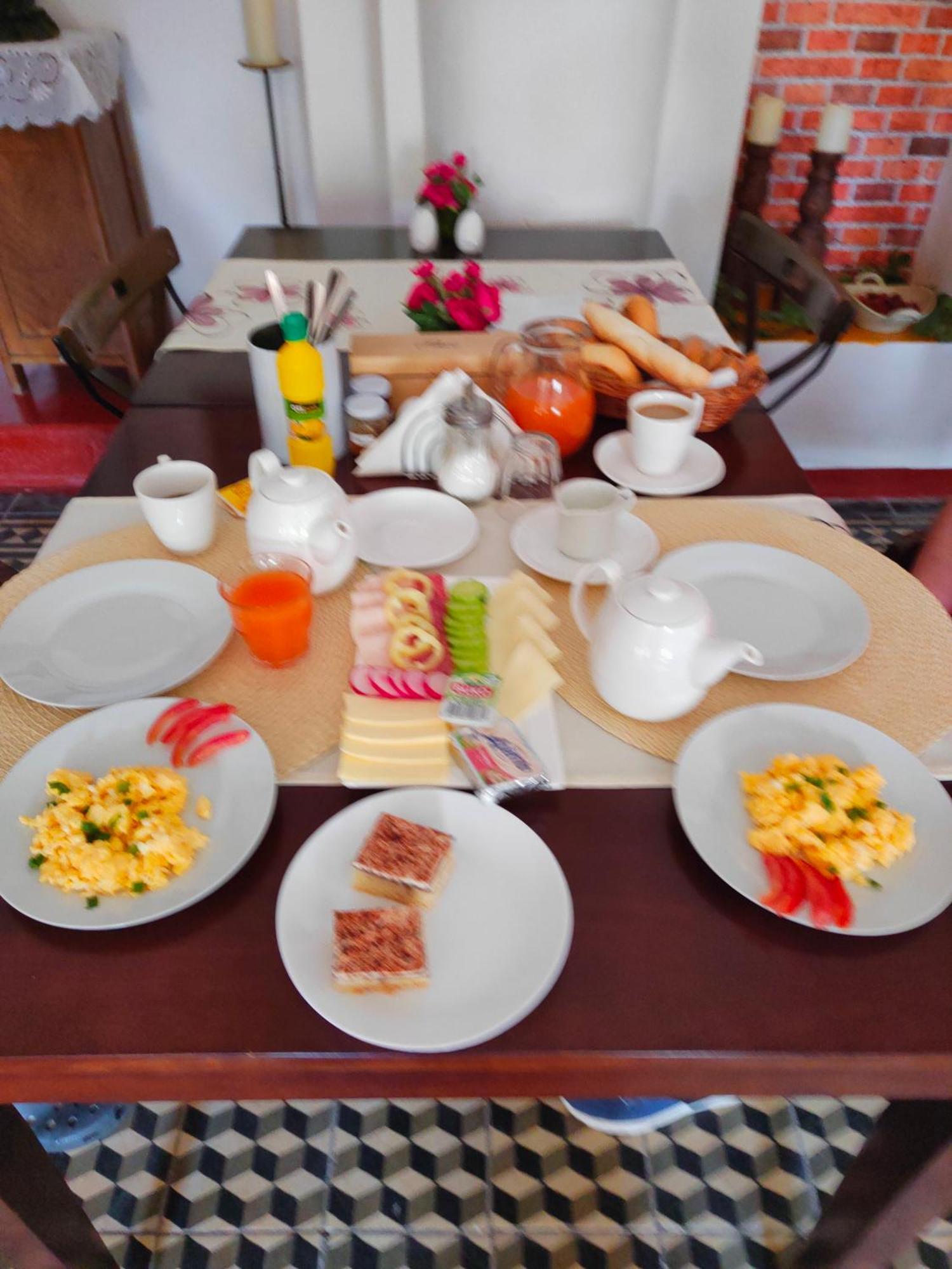 Bed And Breakfast Tvrz Velká Bukovina エクステリア 写真