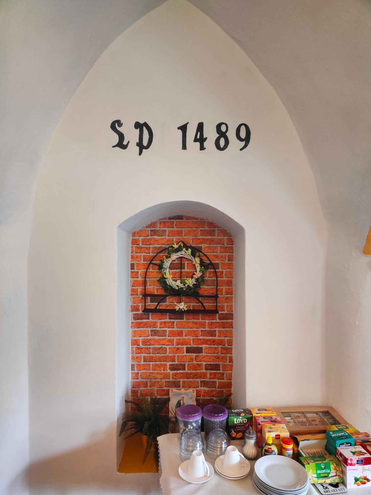 Bed And Breakfast Tvrz Velká Bukovina エクステリア 写真