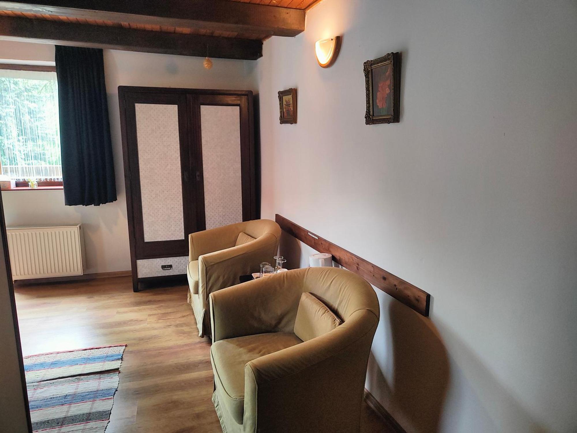 Bed And Breakfast Tvrz Velká Bukovina エクステリア 写真